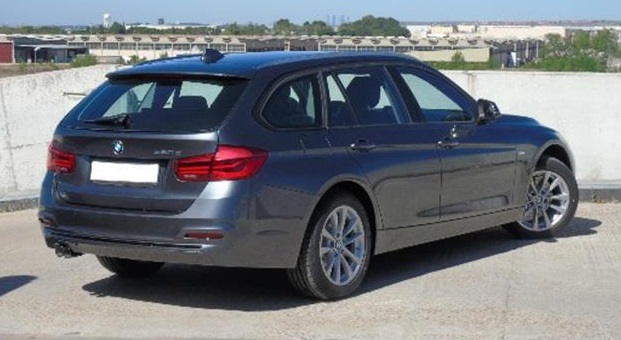 Left hand drive BMW 3 SERIES 320 d Touring Spanish Reg